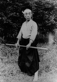 سنسی تاکاماتسو و سلاح بو