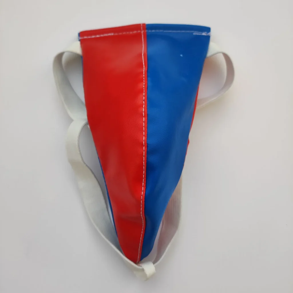 بیضه بند حرفه‌ای با کاپ پلاستیکی مقاوم و بند کشی قابل تنظیم